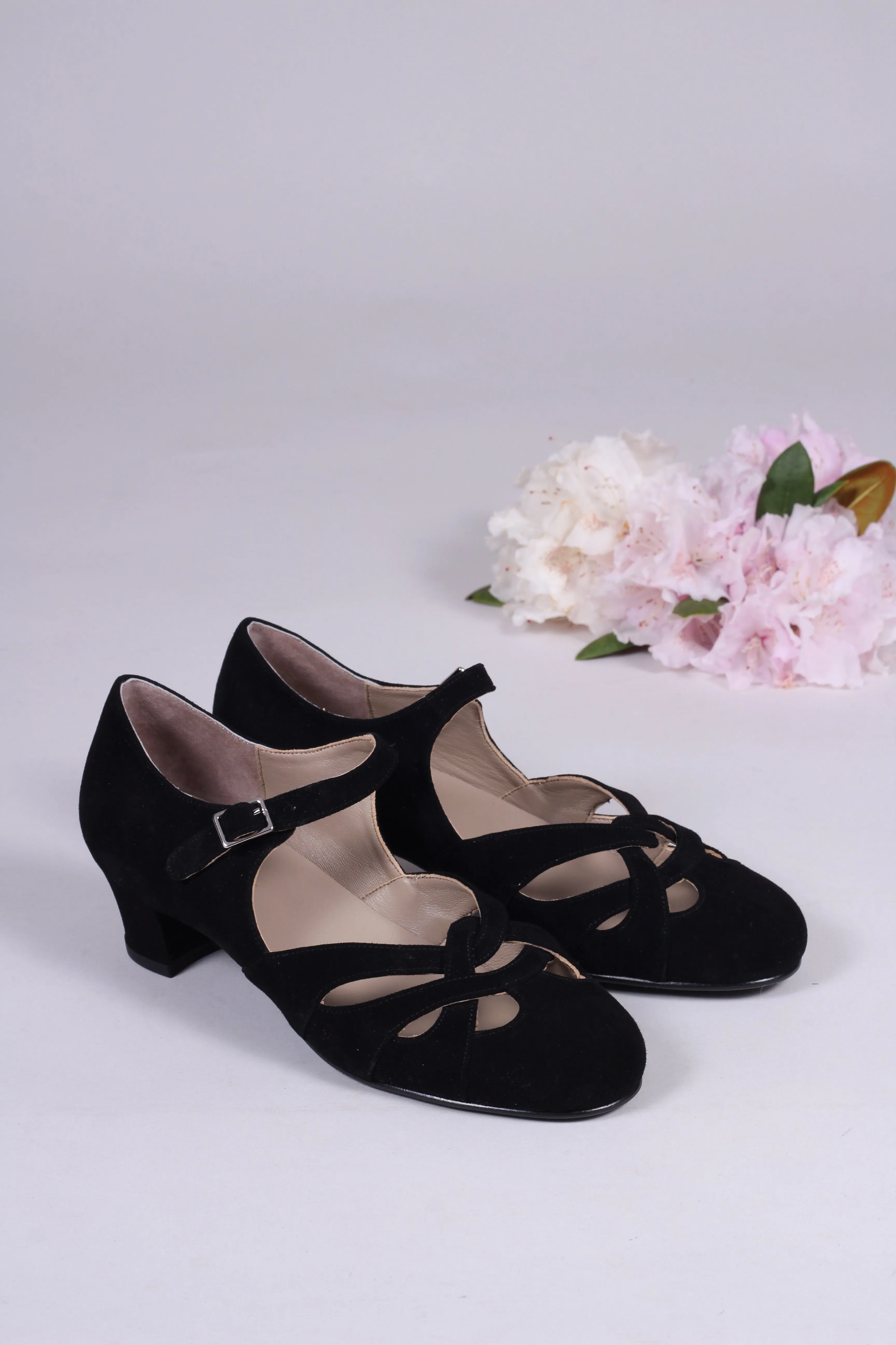 Everyday 1930s /1940s style suede sandals - Black - Ida